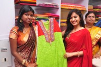 Madhavi Latha Launches Shree Parinayaa Sarees Showroom